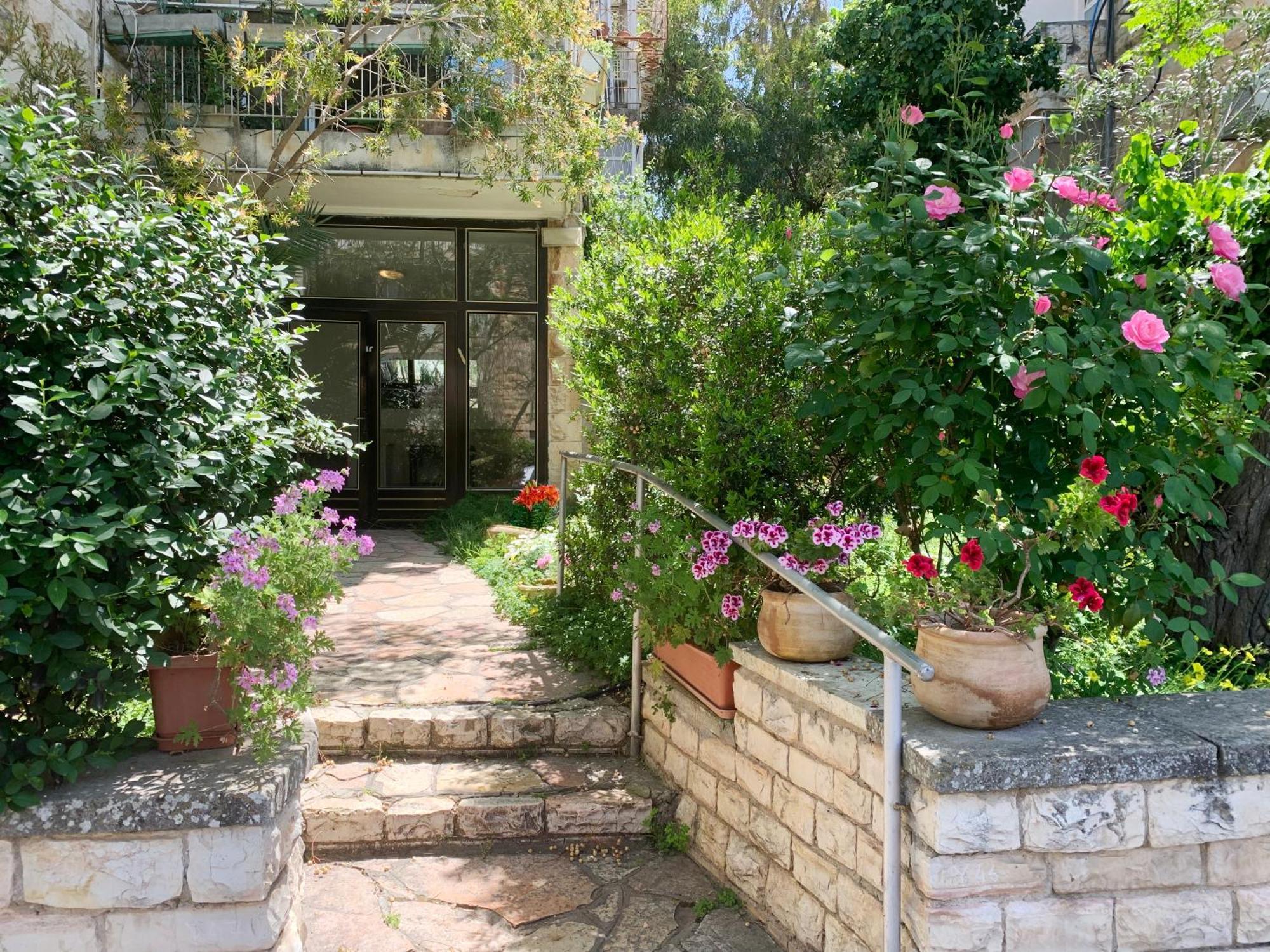 Annie'S Boutique Apartment In Йерусалим Екстериор снимка